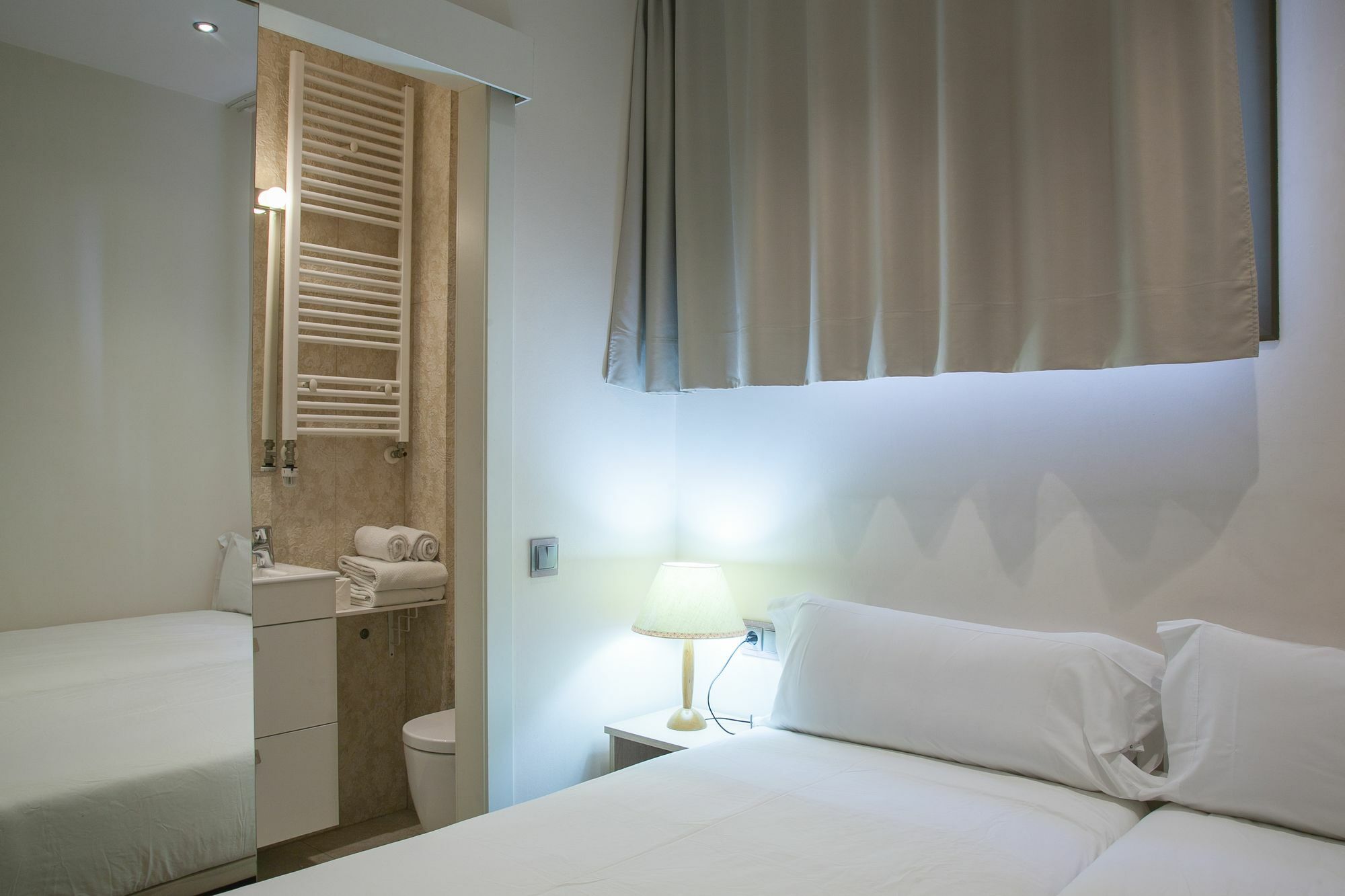 Hotel Hostal Excellence Barcelona Zewnętrze zdjęcie